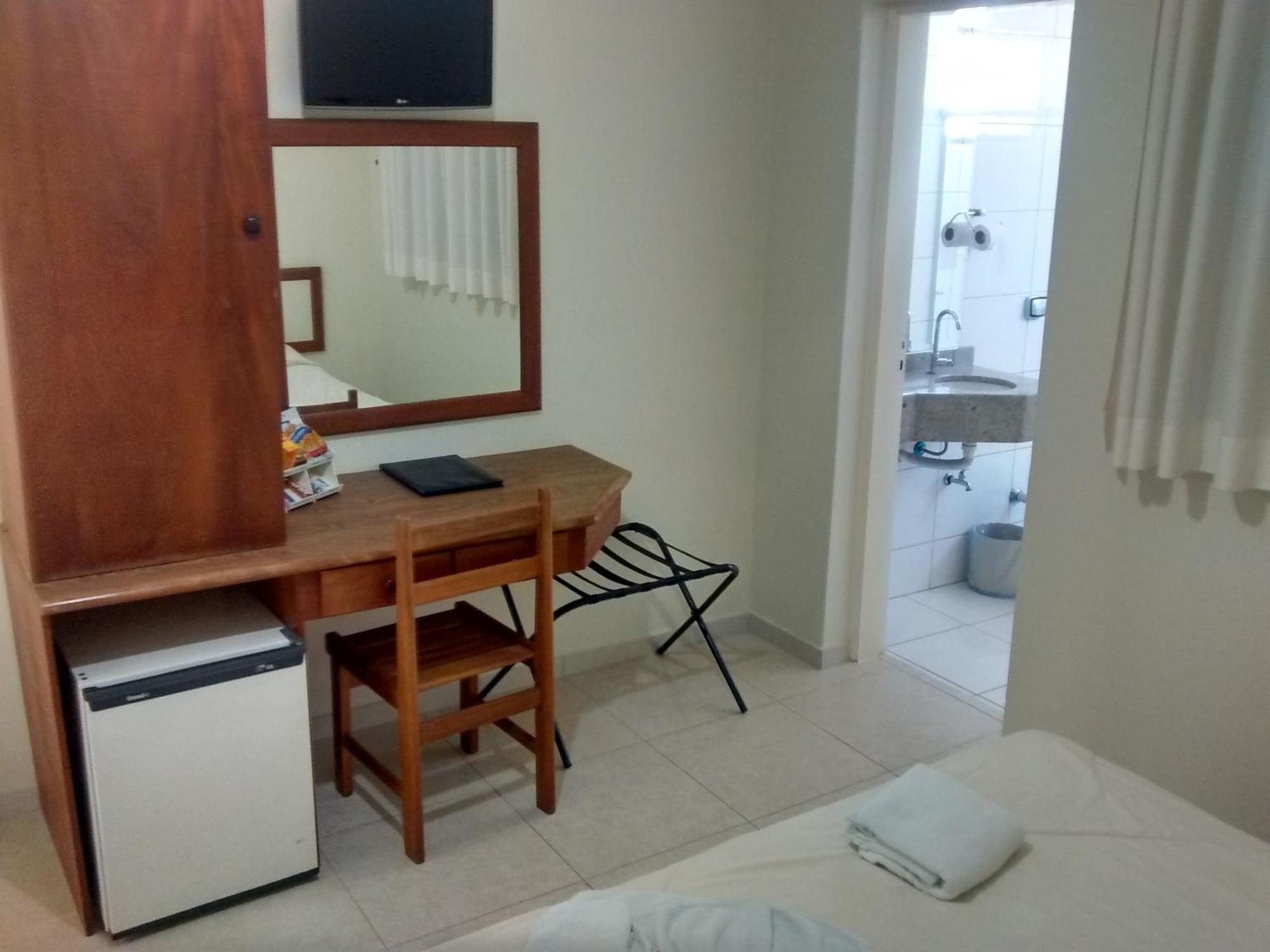 Regio Plaza Hotel 欧里尼奥斯 外观 照片