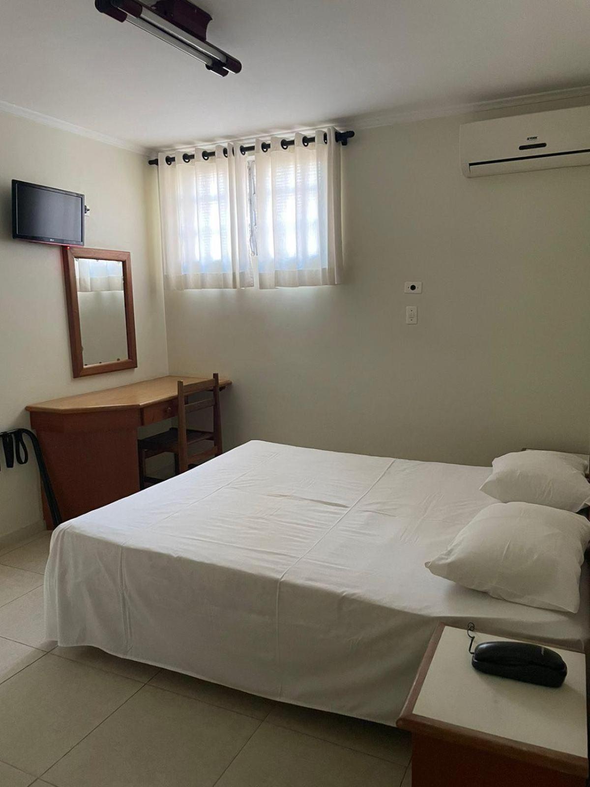 Regio Plaza Hotel 欧里尼奥斯 外观 照片
