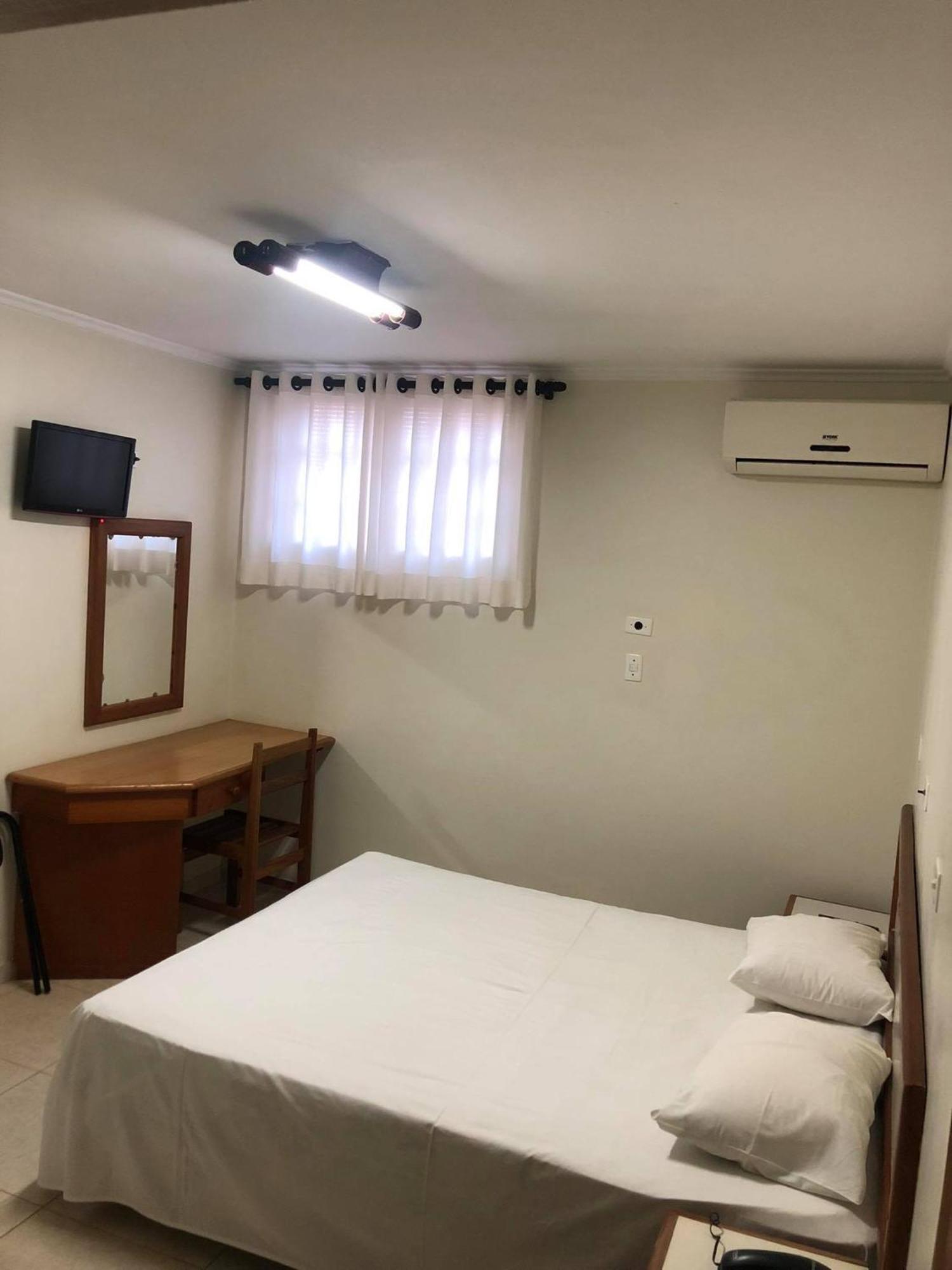 Regio Plaza Hotel 欧里尼奥斯 外观 照片